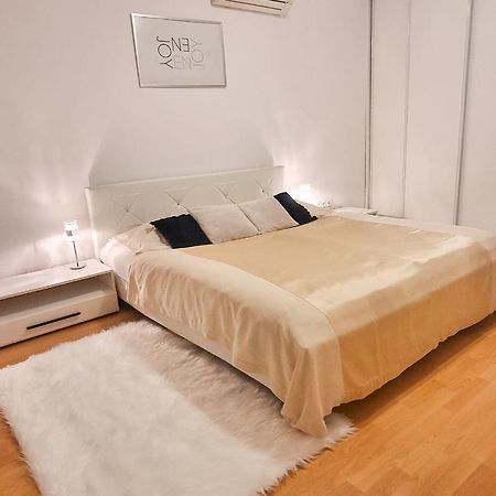 Modern & Cozy Apartment Near Hockey & Football Arena Bratysława Zewnętrze zdjęcie