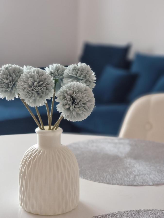 Modern & Cozy Apartment Near Hockey & Football Arena Bratysława Zewnętrze zdjęcie