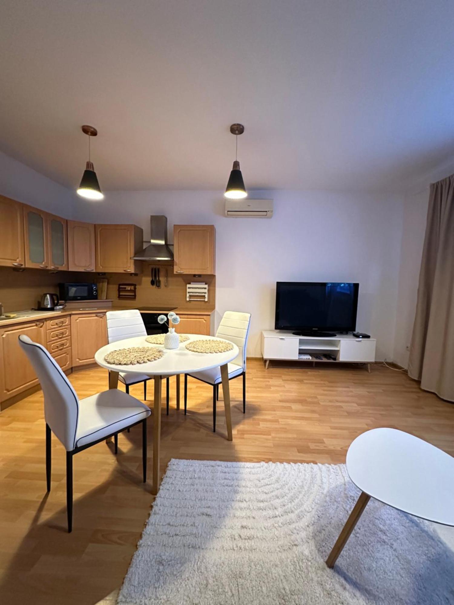 Modern & Cozy Apartment Near Hockey & Football Arena Bratysława Zewnętrze zdjęcie